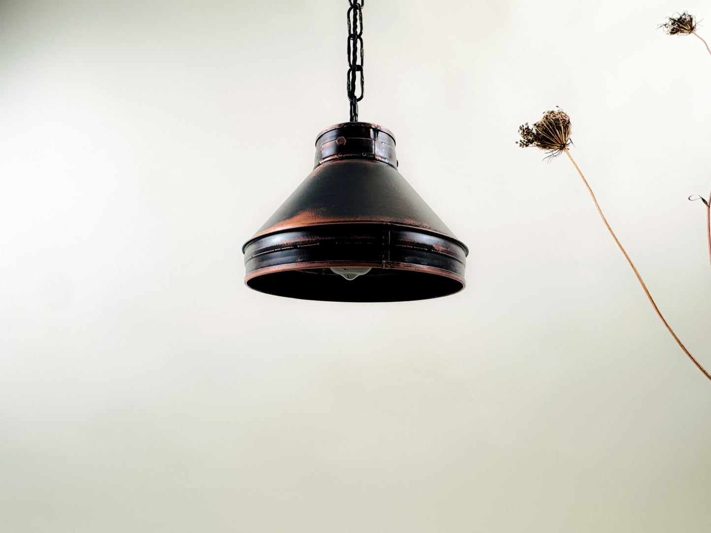 Råljus 25  – Artisan-Made Pendant with Industrial Soul