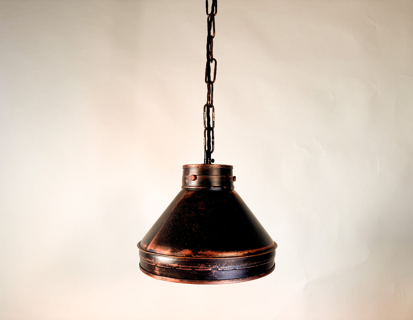 Råljus 25  – Artisan-Made Pendant with Industrial Soul