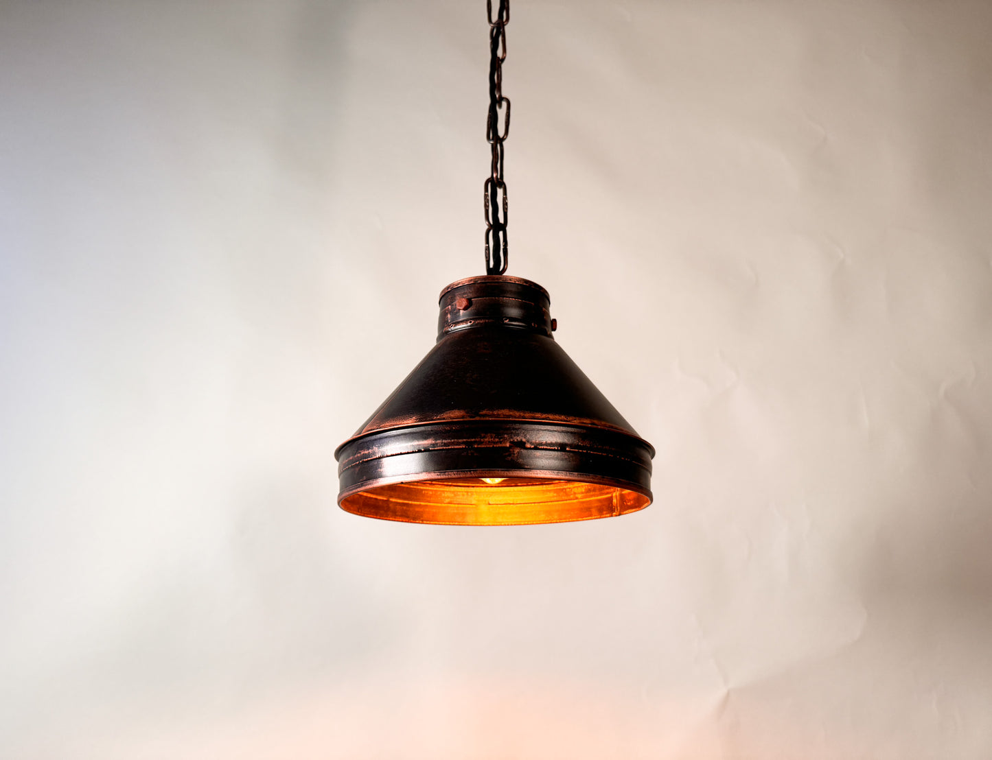 Råljus 25  – Artisan-Made Pendant with Industrial Soul