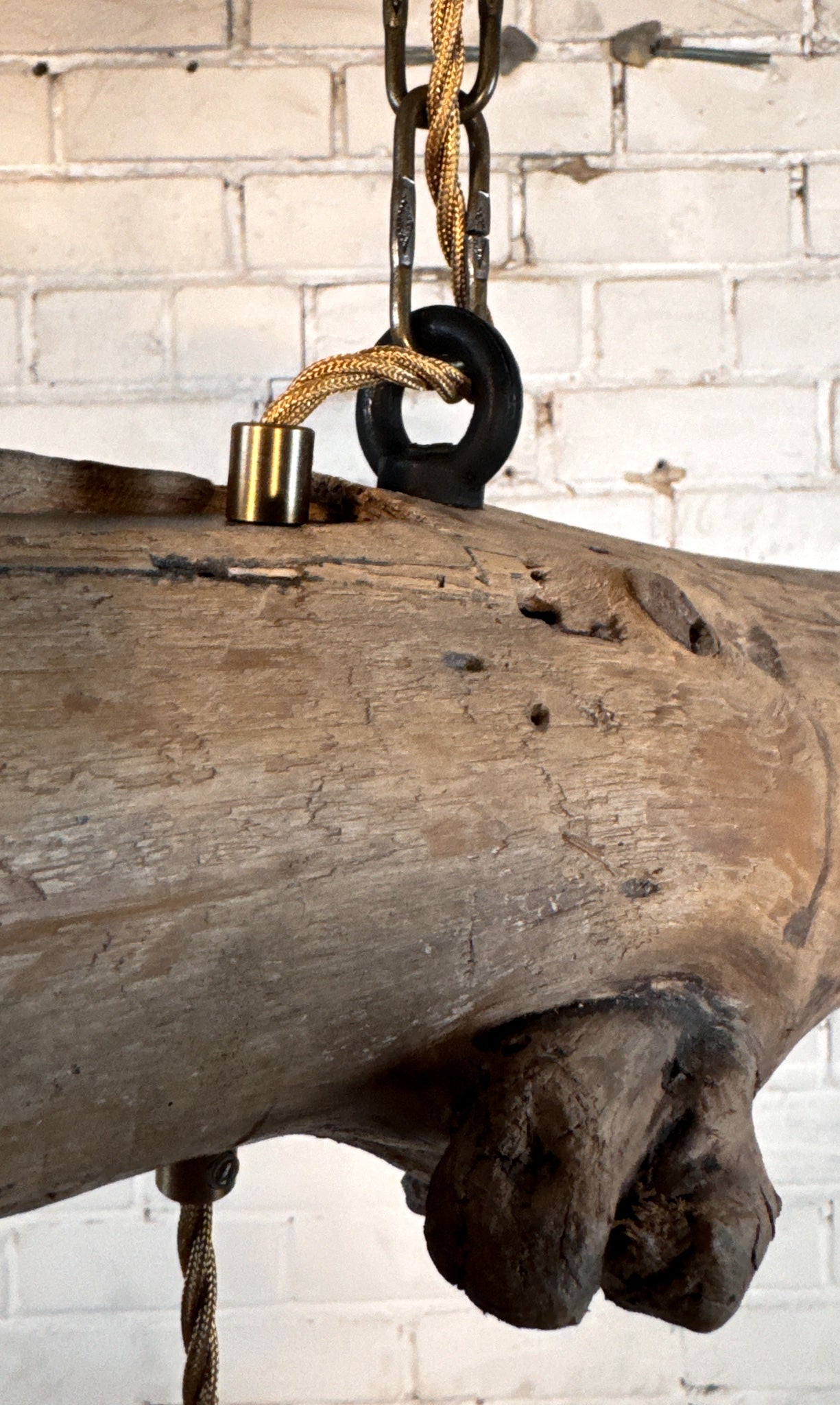 Rustic Shoreline – Weathered Wood & brass Chandeliers